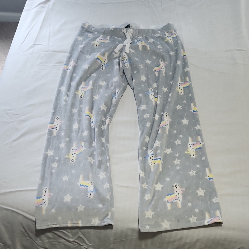 Women's Gray Pajama Pants with Alpacca Print